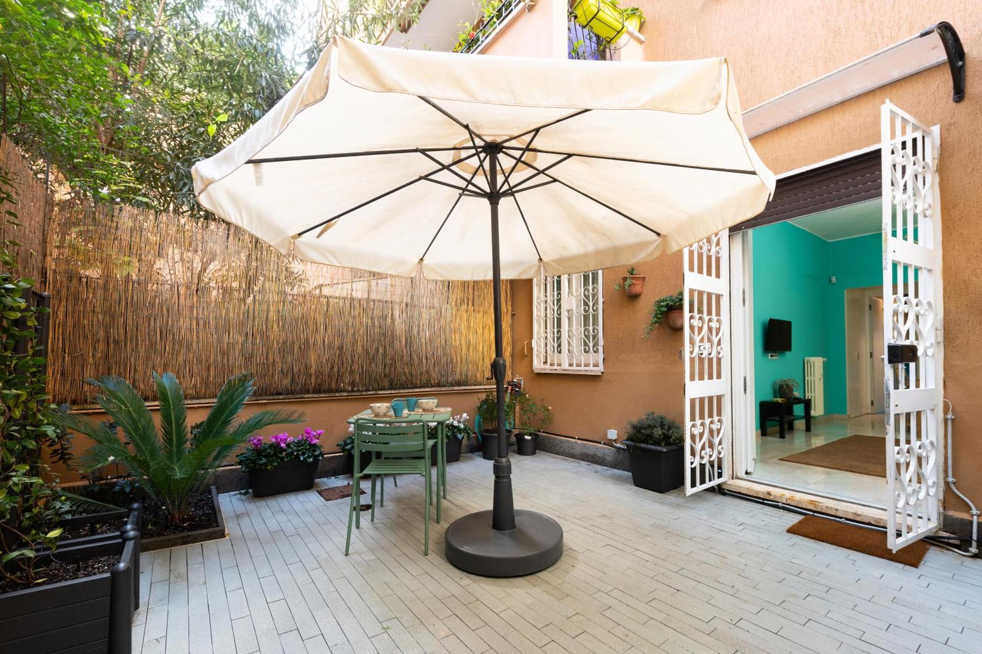 Casa Vegezio Near Vatican Museum And Metro Cipro Private Garden Check-In From 3 Pm To 10 Pm - Rome, Rome